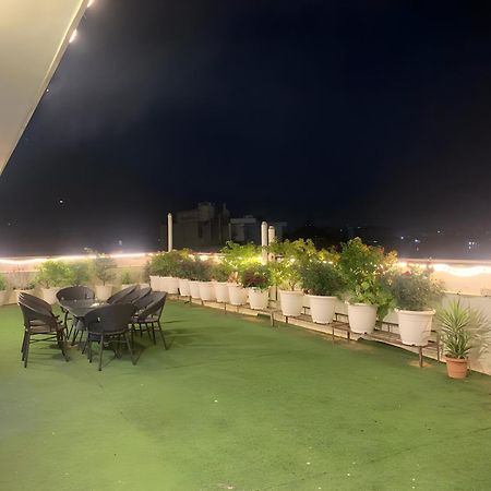 Hotel Aerostar Gold - Opposite Max Healthcare Delhi  Exterior photo