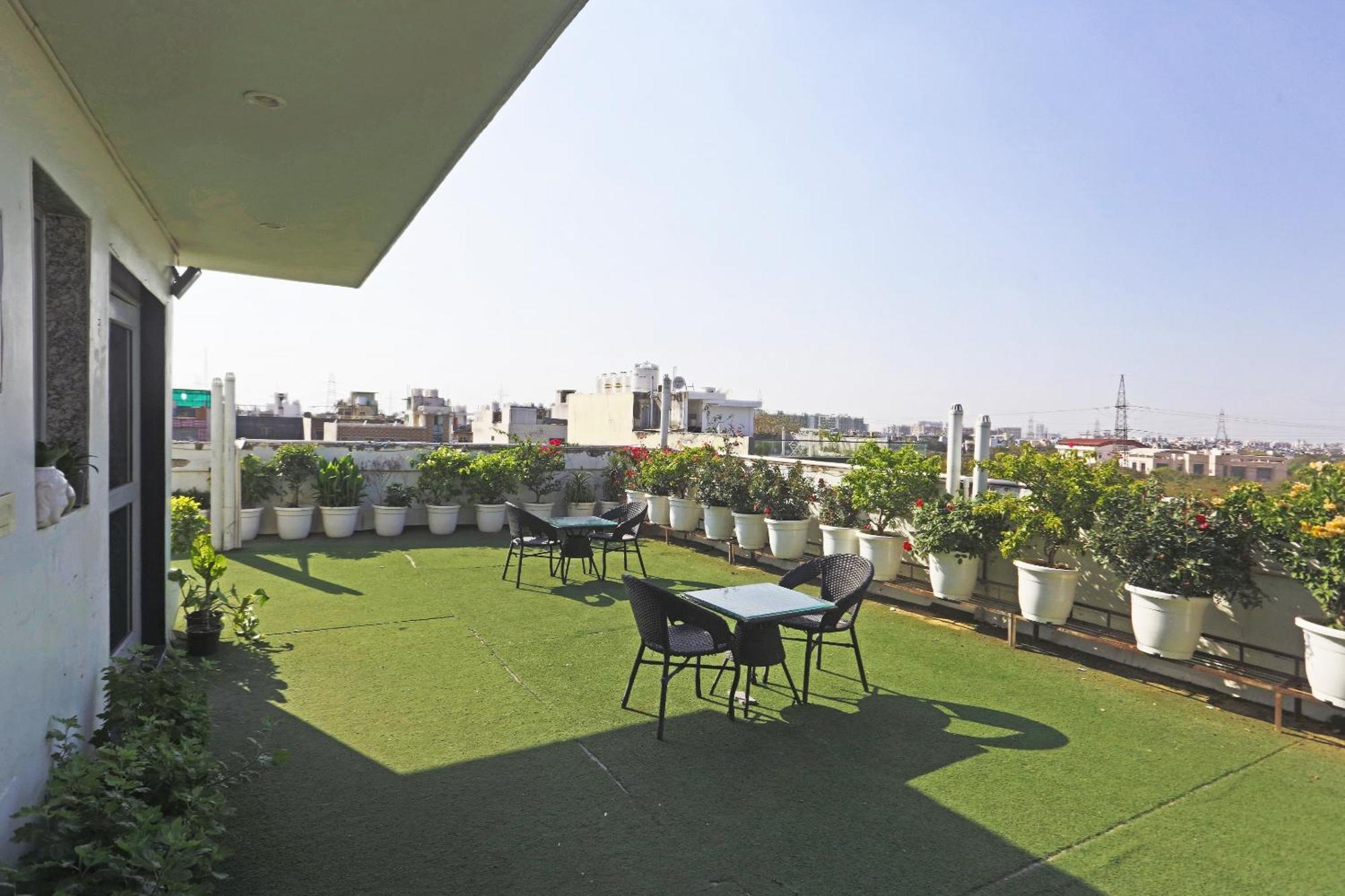 Hotel Aerostar Gold - Opposite Max Healthcare Delhi  Exterior photo